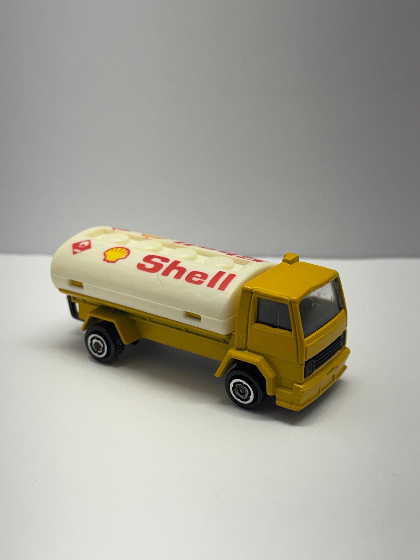 Ford COE Shell Tanker