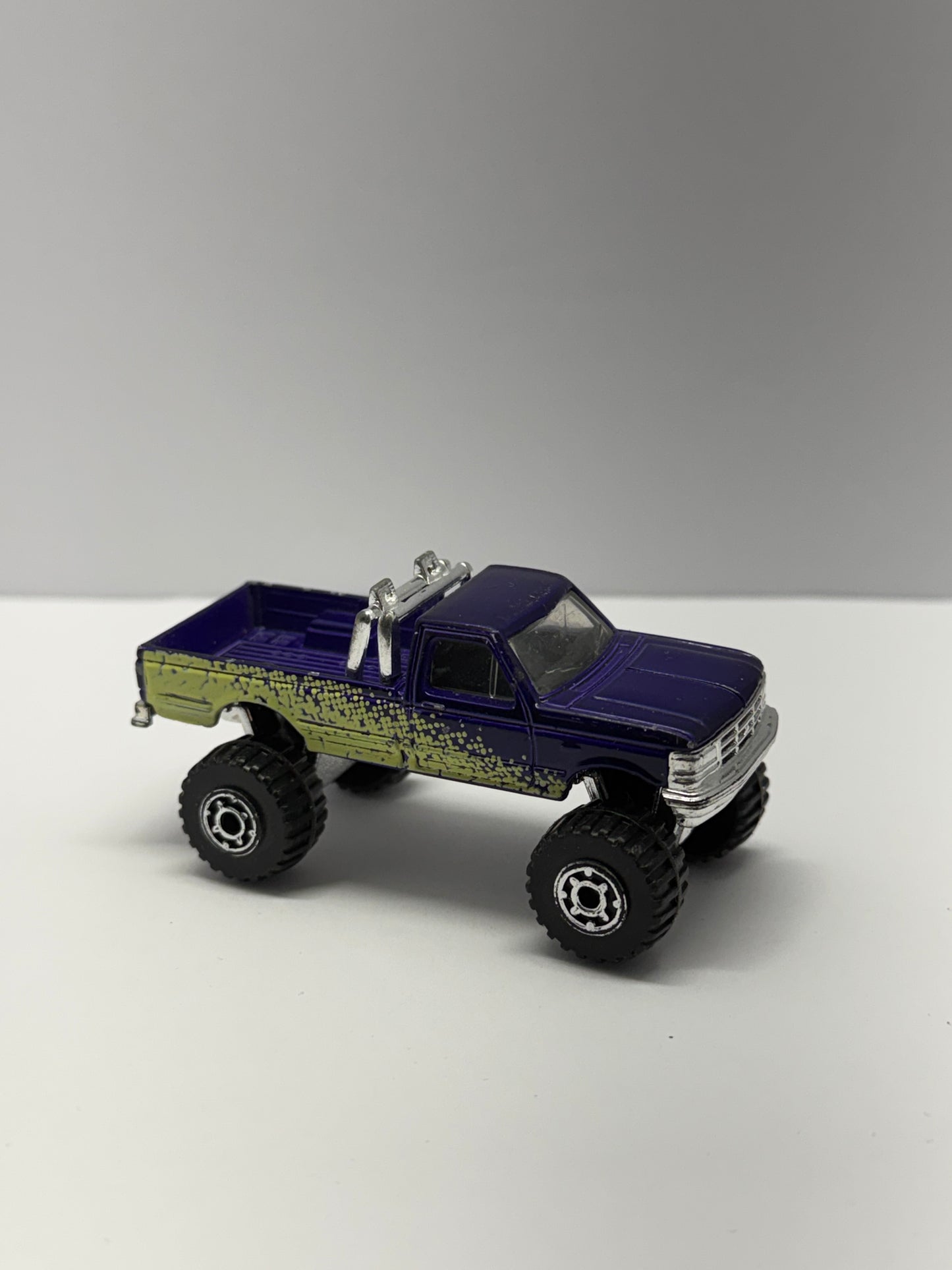 Ford F-150 4X4 Pickup