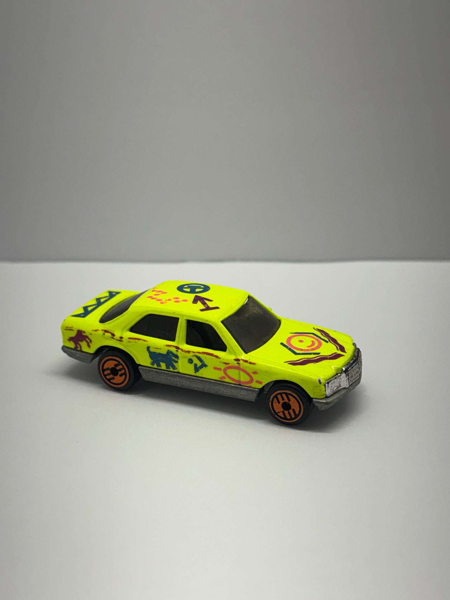 Mercedes-Benz 380 SEL (Revealers)