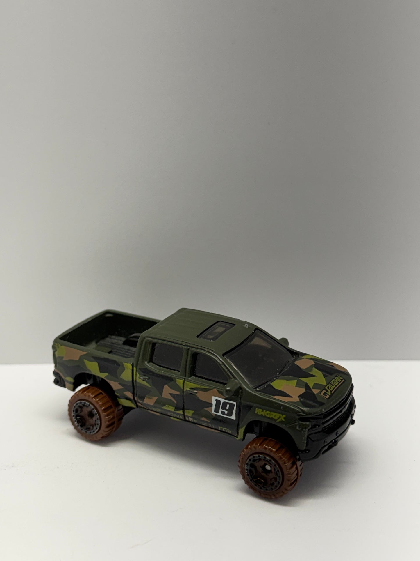 19' Chevrolet Silverado Trail Boss LT
