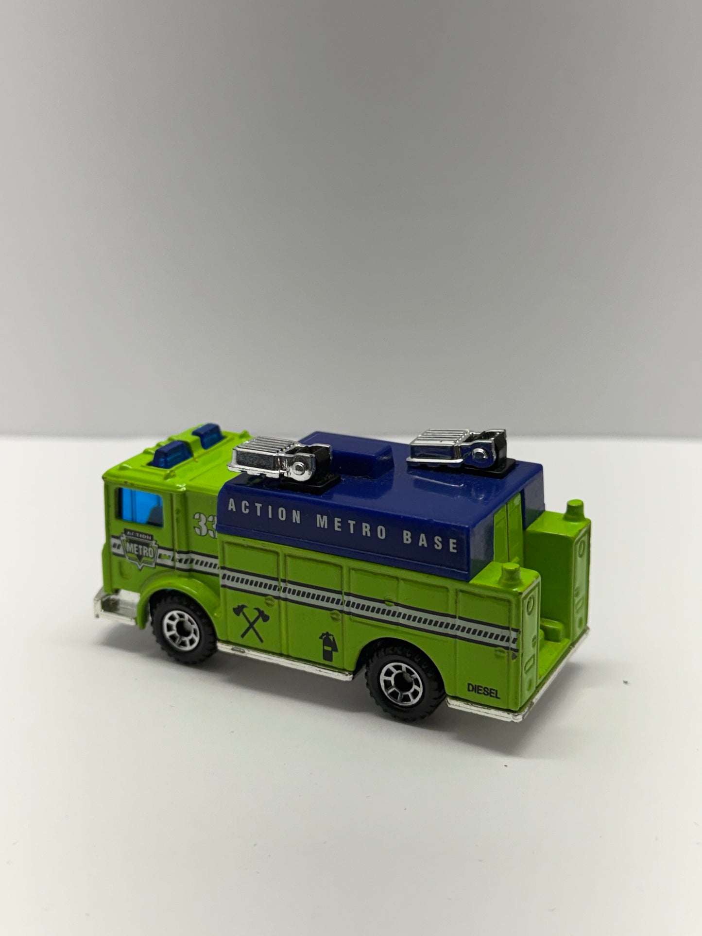 Mack Auxiliary Power Truck
