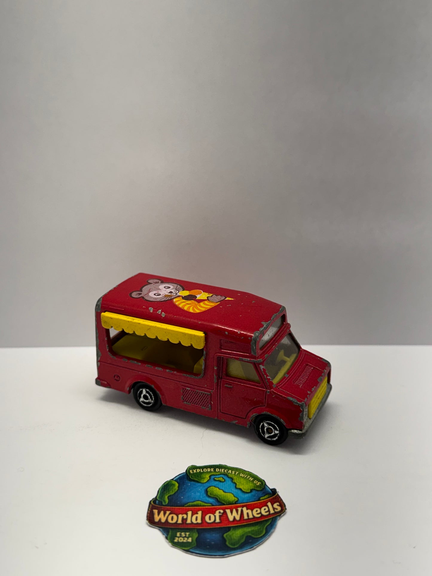 Fourgon Ice Cream Truck