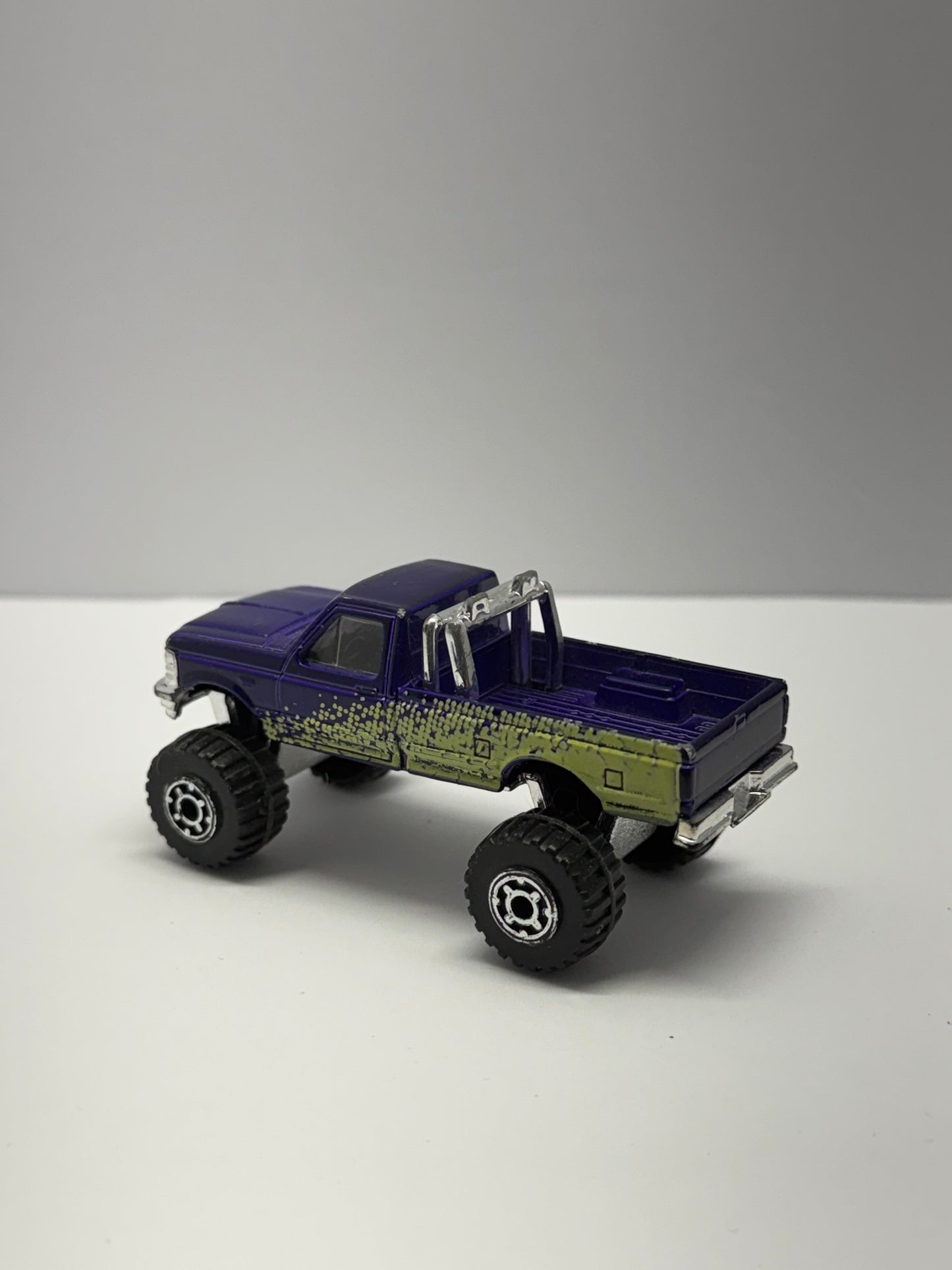 Ford F-150 4X4 Pickup