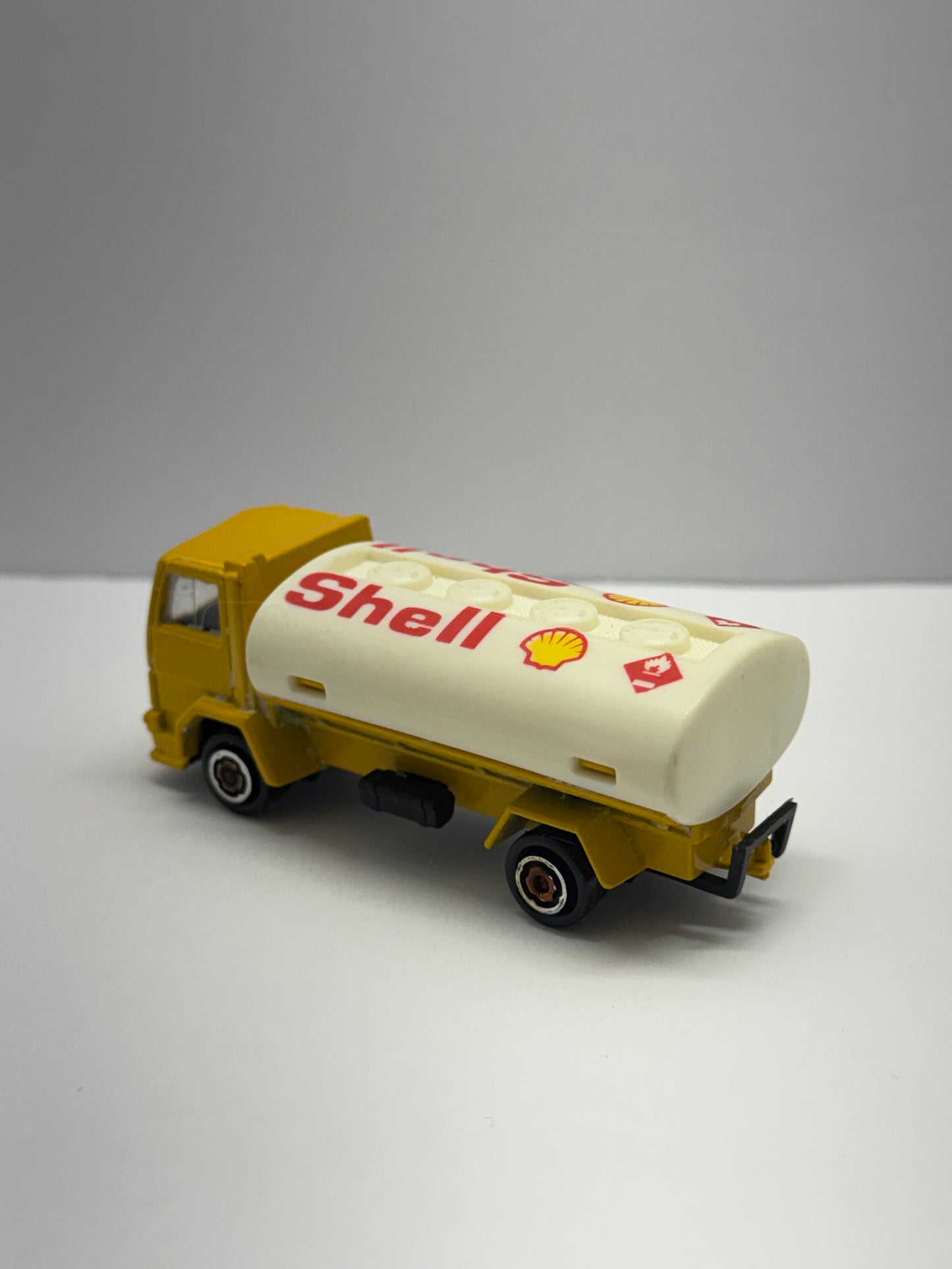 Ford COE Shell Tanker